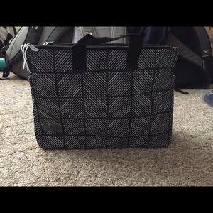 Thirty-One Super Swap-It Pocket